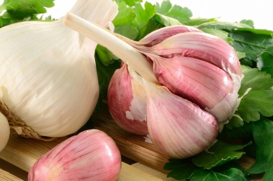 Garlic can be used to get rid of papillomas